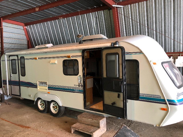 1995 award travel trailer