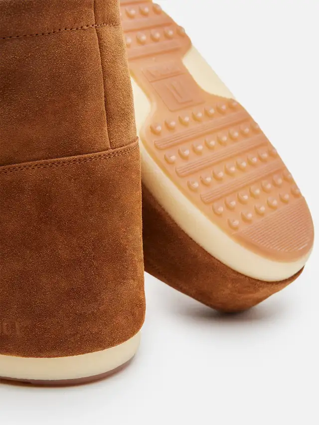 Moon Boot No Lace Tan Suede Bootst US10-11.5 in Women's - Shoes in City of Montréal - Image 5
