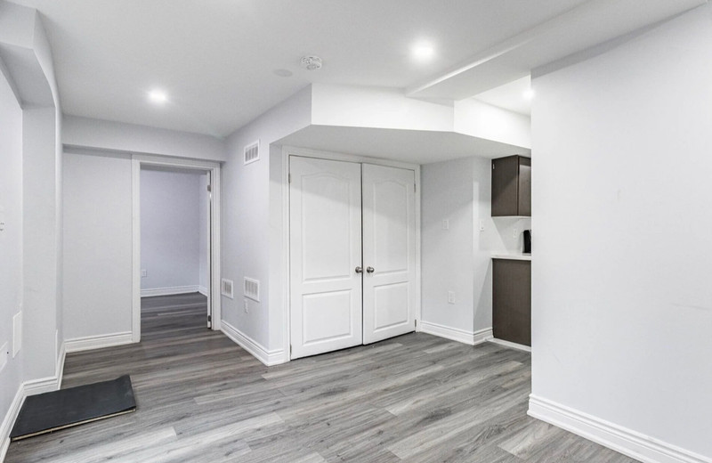 1 Bedroom Basement for rent in Brampton *available JULY 1st* Long