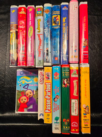 16 VHS et DVD films pour enfants