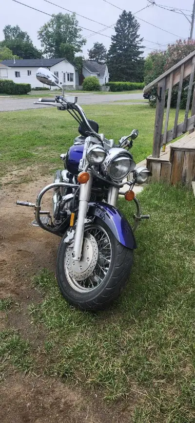 Selling my 2003 yamaha road star 1600cc good condition