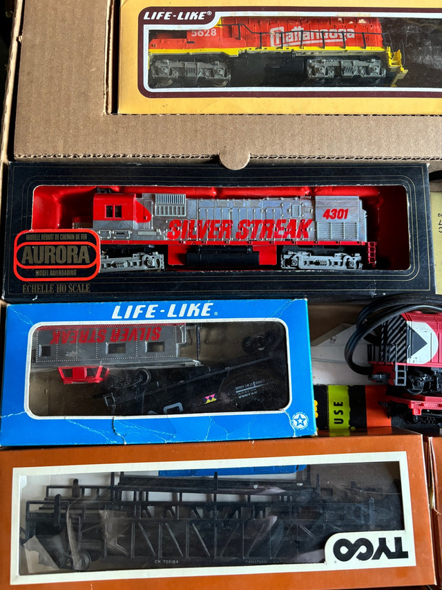70’s Tyco Silver Streak train set in original box in Toys & Games in Hamilton - Image 4