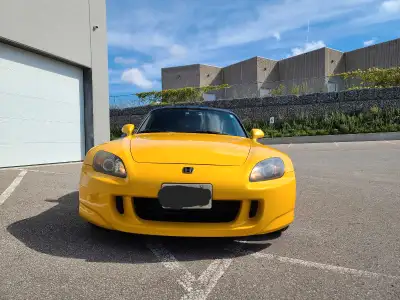 2006 Honda S2000 AP2 155,000km Car is basically stock, some minor reversible mods All body panels (h...