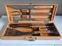 Unique BBQ 5 Tools Set in Wooden Box