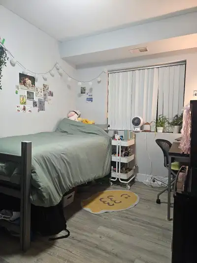 Looking to sublet a room in a 5 Bed 3 Bath apartment in Waterloo Location: 345 King St. N Duration:...