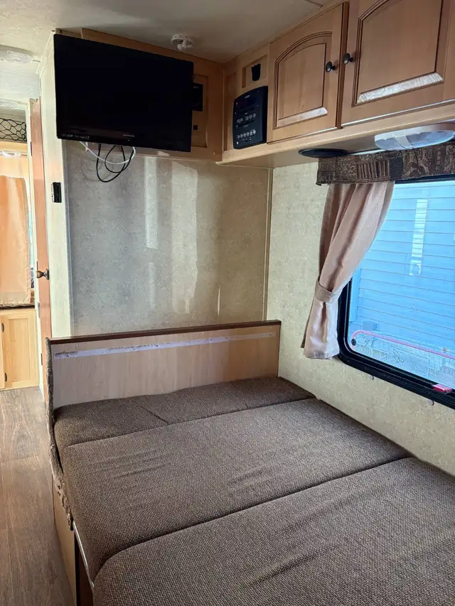 VR Hybride Shamrock Forest River 2013 – 17 pieds – Clé en main! in RVs & Motorhomes in Laval / North Shore - Image 5
