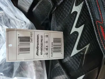 I am selling a brand new pair of Bladerunner Advantage Pro XT men's rollerblades, size US 12, perfec...