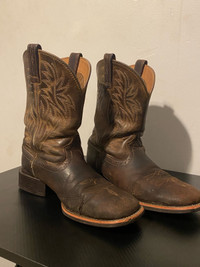 ARIAT cowboy boots