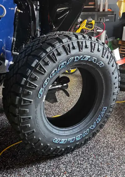 I have 4 brand new Good Year Wrangler duratrac all terrain LT 285/70 R17 (121q) that are also winter...