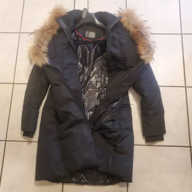 Rudsak Down Parka Ateliernoir Coat Jacket With Fur Hood in Women's - Tops & Outerwear in Markham / York Region - Image 6