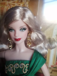 Barbie Doll - Holiday Barbie 2011