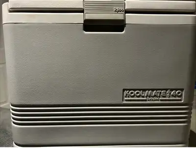 Igloo Kool Mate 40 Portable Cooler Can stand up and use as fridge with shelf. Used - Good condition...
