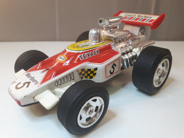 1960s Japan Tin Litho Toy F1 Racing Car Texaco Marlboro Number 5 in Arts & Collectibles in Kitchener / Waterloo - Image 2