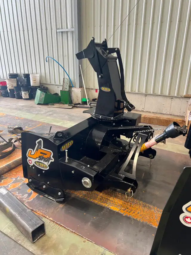 Snowblowers/ SPRING SAVINGS in Snowblowers in Belleville - Image 2