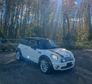 2010 MINI Cooper Mayfair Edition