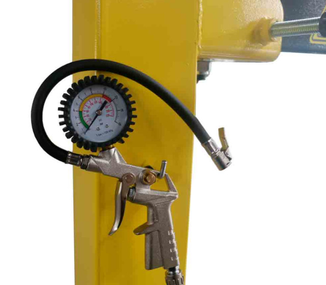 Tire Changer in Tires & Rims in Kenora - Image 2