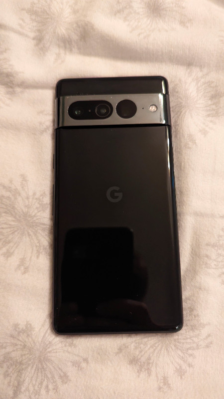 Google Pixel 7 Pro - broken screen in Cell Phones in Leamington - Image 2