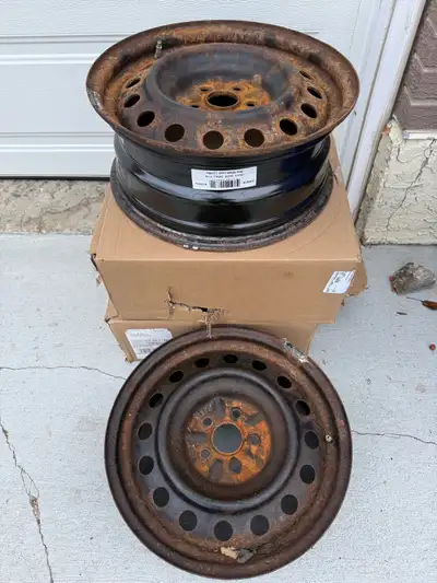 4 - 16" x 6.5" steel wheels from 2019 Toyota Corolla. Used for 4 winters. Surface rust. Asking $25 f...