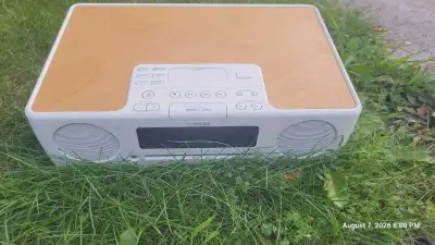 Yamaha TSX-112 Desktop Audio System, View more