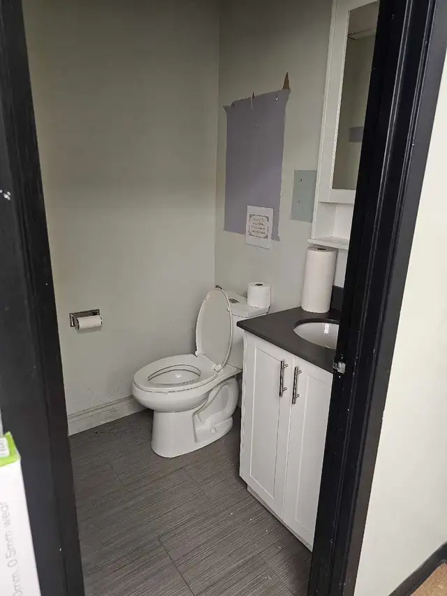 office space for rent in Commercial & Office Space for Rent in Oakville / Halton Region - Image 4