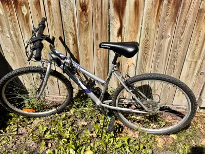 Supercycle bike + waterbottle holder, View more