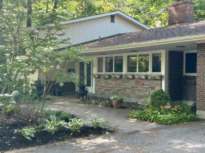3 bedrooms, 2 bathrooms house for rent