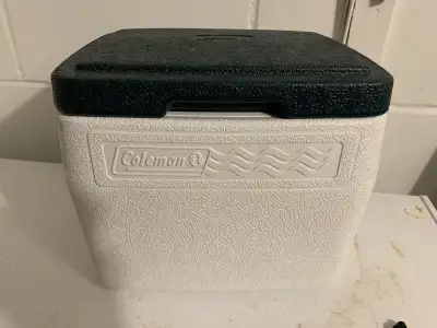 Coleman Wave Personal Cooler Green&White 5272 1997 Waves cooler, View more