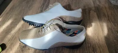 Womens Footjoy Lopro Collection golf shoes size 9.5 in 9.9 condition wife wore them for 9 holes indo...