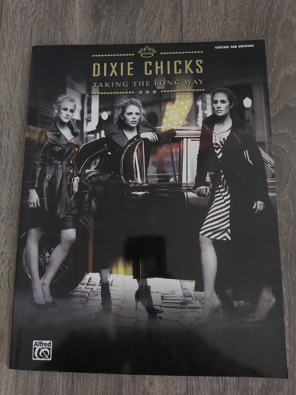 Dixie Chicks and Lady Antebellum Guitar/Music Books in Guitars in City of Toronto - Image 3