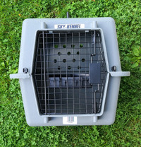 Petmate 00100 Sky Kennel for Pets Up to 15-Pound, Light Gray
