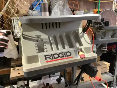 Parts needed for older model Ridgid sander EB 44240. Unit does not have to be in working order.If yo...