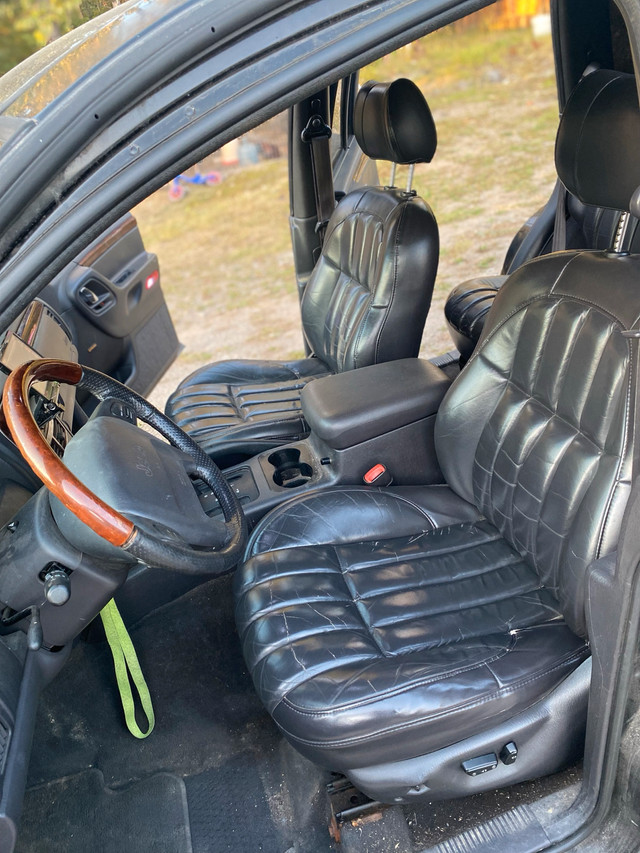 2000 Jeep grand Cherokee Limited in Cars & Trucks in Quesnel - Image 3