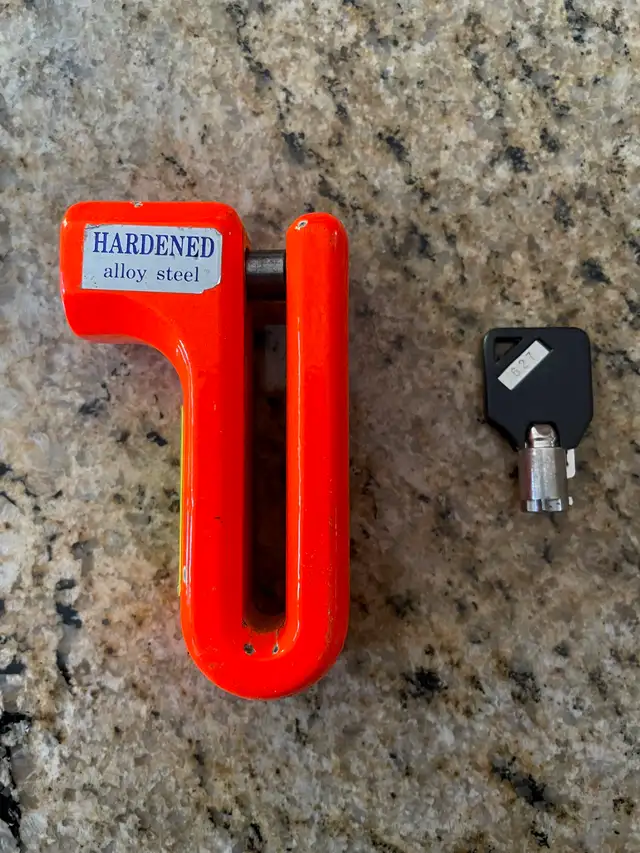 Motorcycle disc lock in Motorcycle Parts & Accessories in Ottawa - Image 3