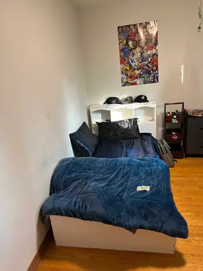 Private room for rent - Walk to U of M