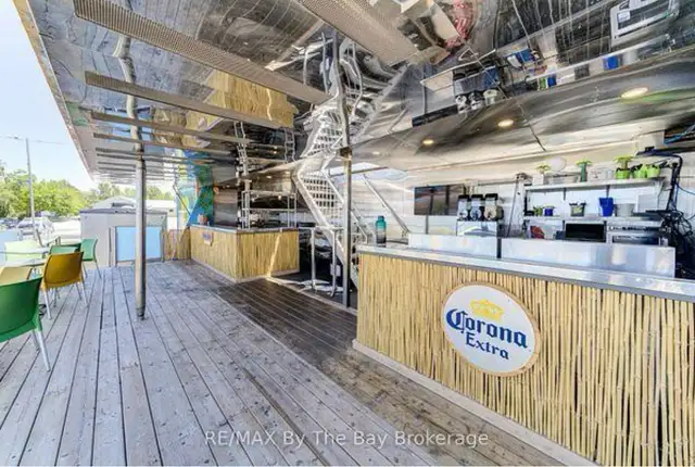 53’ Mobile Bar/Restaurant Event Trailer with Full Kitchen in Other Business & Industrial in Barrie - Image 6