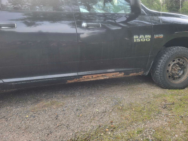 2014 ram 1500 st  in Cars & Trucks in Muskoka - Image 2