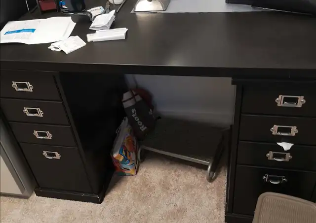 Ikea desk with Two file cabinet drawers628632712904991213