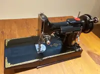 Singer Featherweight 221-1 Sewing Machine  & Case