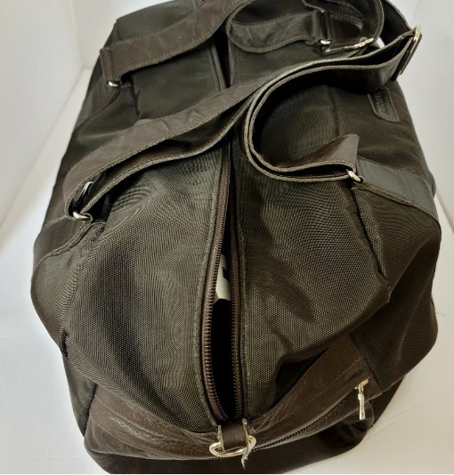 Rudsak Brown Leather Canvas Duffel Bag in Other in City of Toronto - Image 2