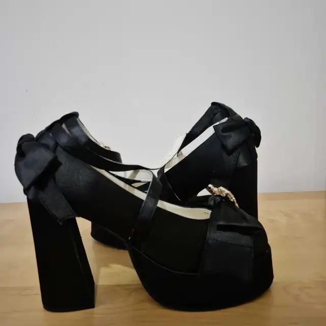 ~ Talons hauts noir Taille 39/8,8.5 ~ in Women's - Shoes in Québec City - Image 5