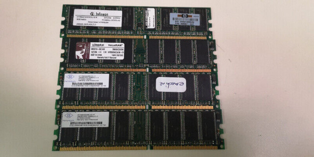 memory card DDR 256MB (lot of 4) dans Composants de système  à Ville de Montréal