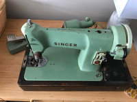 Vintage Singer Sewing Machine 185J