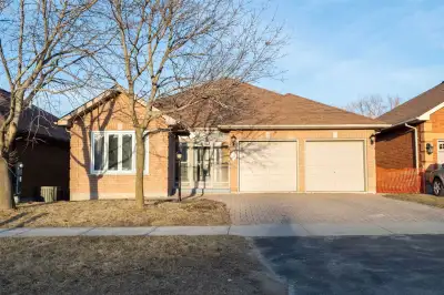 5 bedroom house for rent in Downtown Whitby