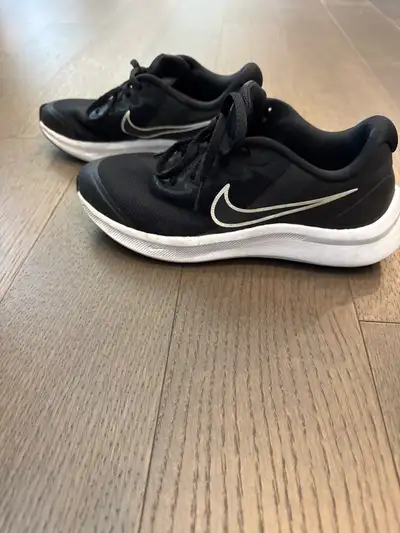Youth size 4.5 Nike Star Runner Shoe, View more