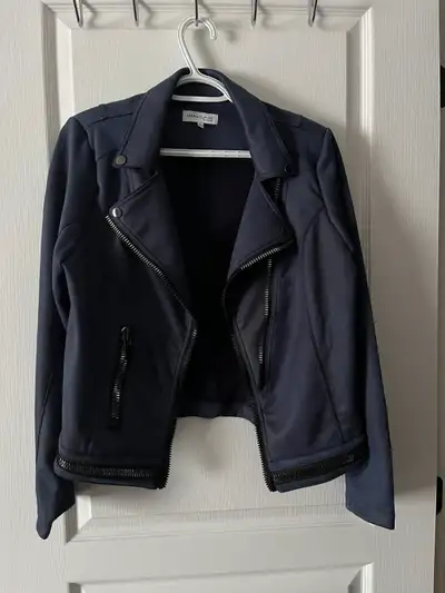 Granby Plusieurs vestons et manteaux pour femme a 25$, View more