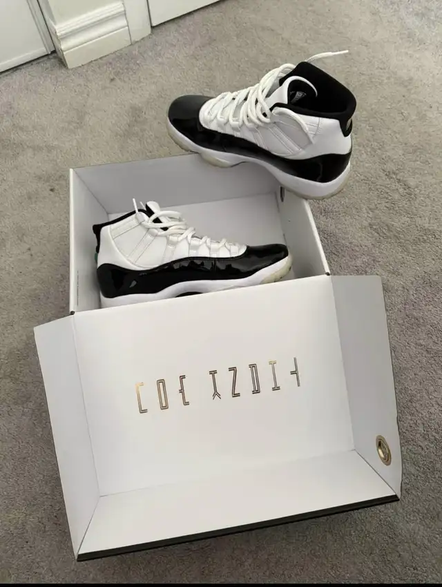 Jordan 11 in Men's Shoes in Cambridge - Image 2