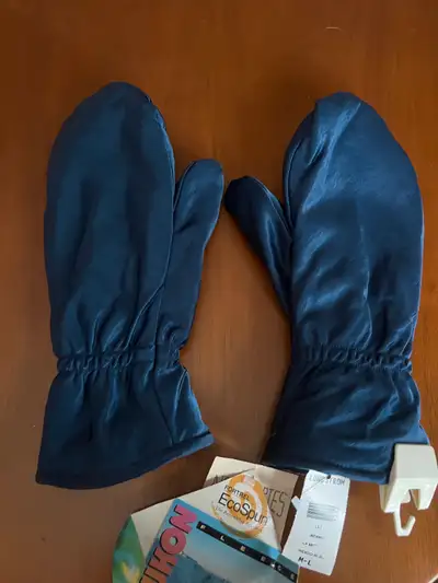 Mitts. LINDA LUNDSTRÖM LAPARKA Mitts. Indigo Blue. Size medium large. Never worn, still have tags at...