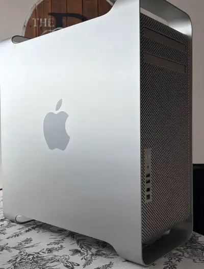 Apple Mac Pro 2008, View more