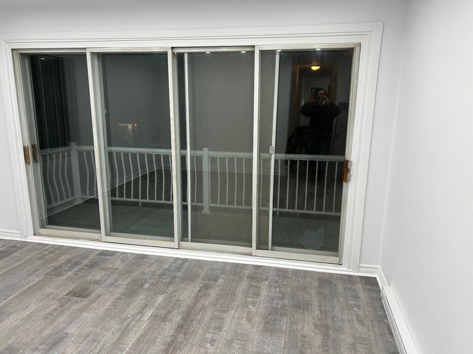 ​Grand 5 ½ entièrement rénové — photo 3