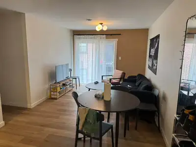 Private room for rent in Browns Ct (next to the university)